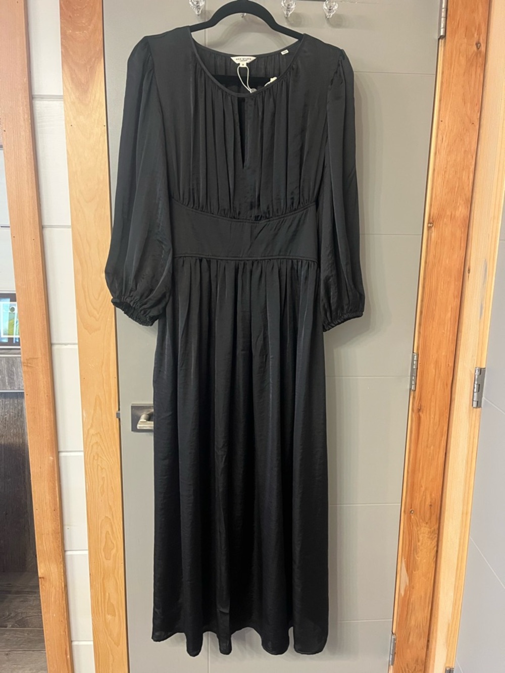 NWT Max Studio Satin Elbow-Sleeve Maxi Dress medium